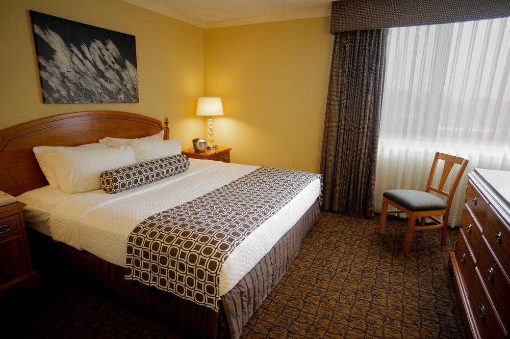Doubletree By Hilton Madison East Hotel Ngoại thất bức ảnh