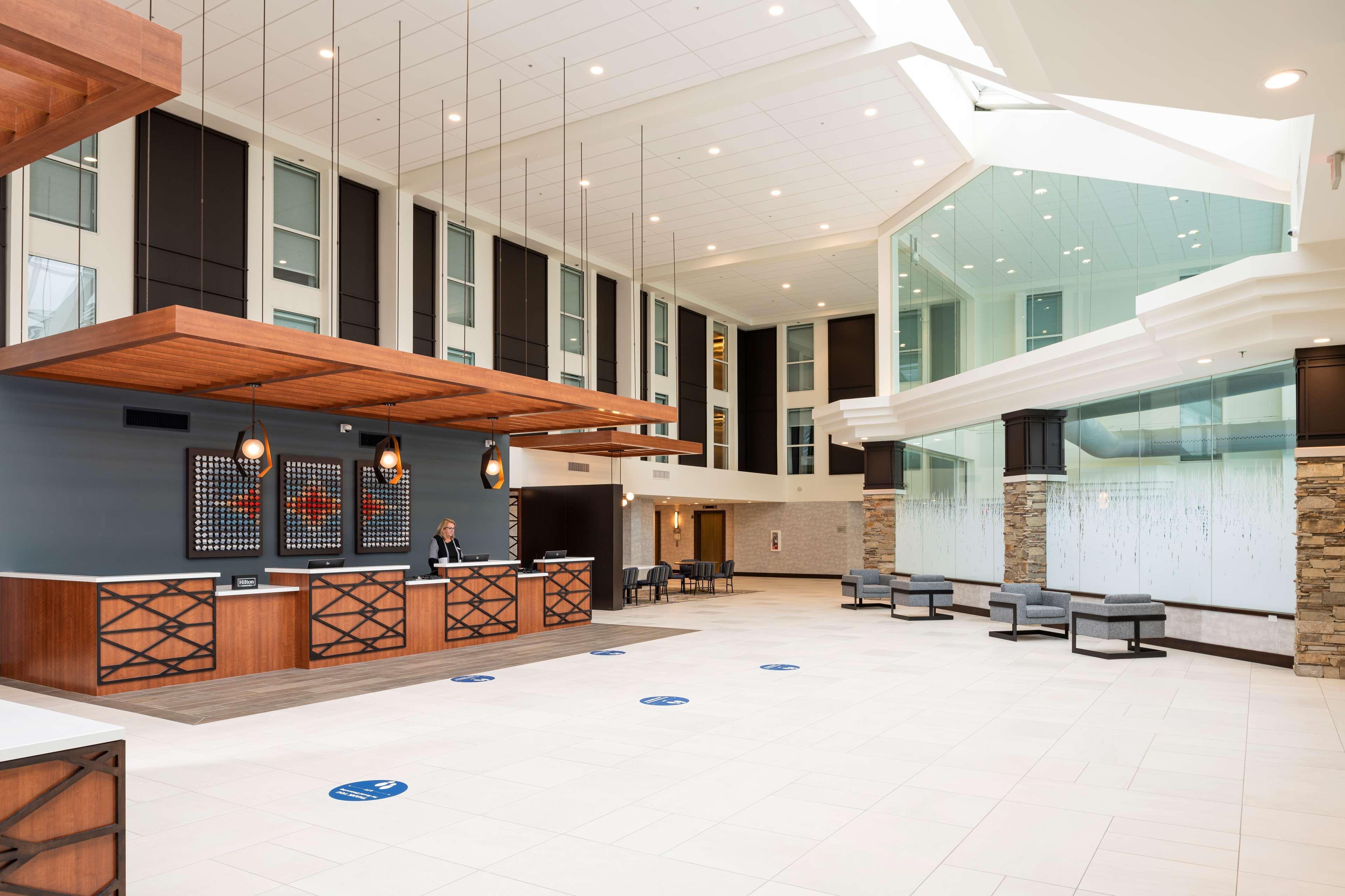 Doubletree By Hilton Madison East Hotel Ngoại thất bức ảnh