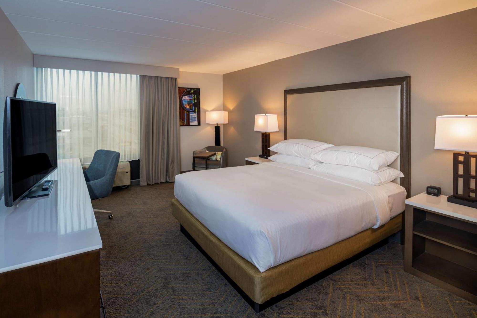 Doubletree By Hilton Madison East Hotel Ngoại thất bức ảnh