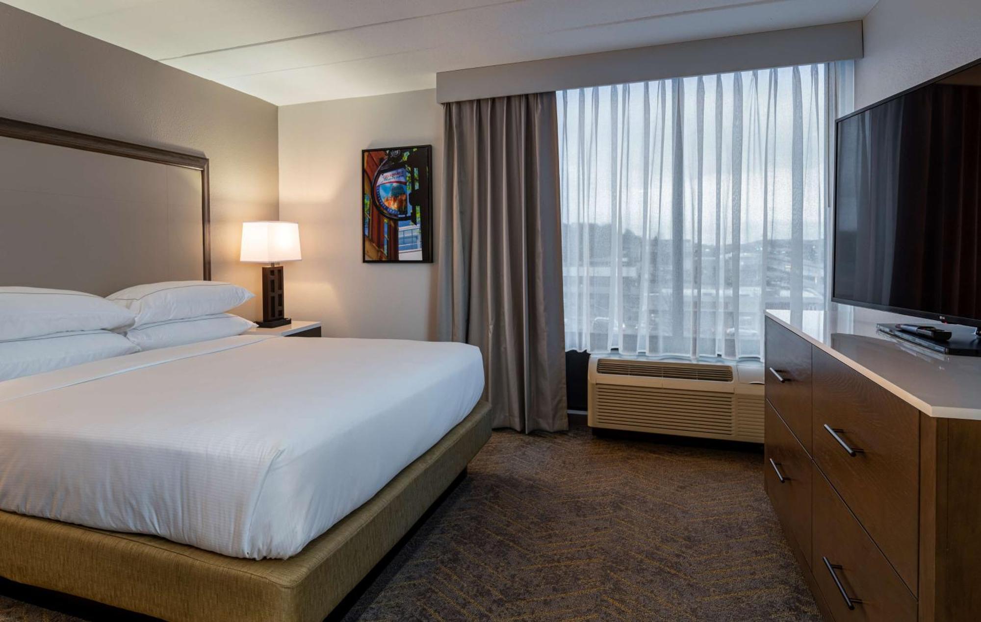 Doubletree By Hilton Madison East Hotel Ngoại thất bức ảnh