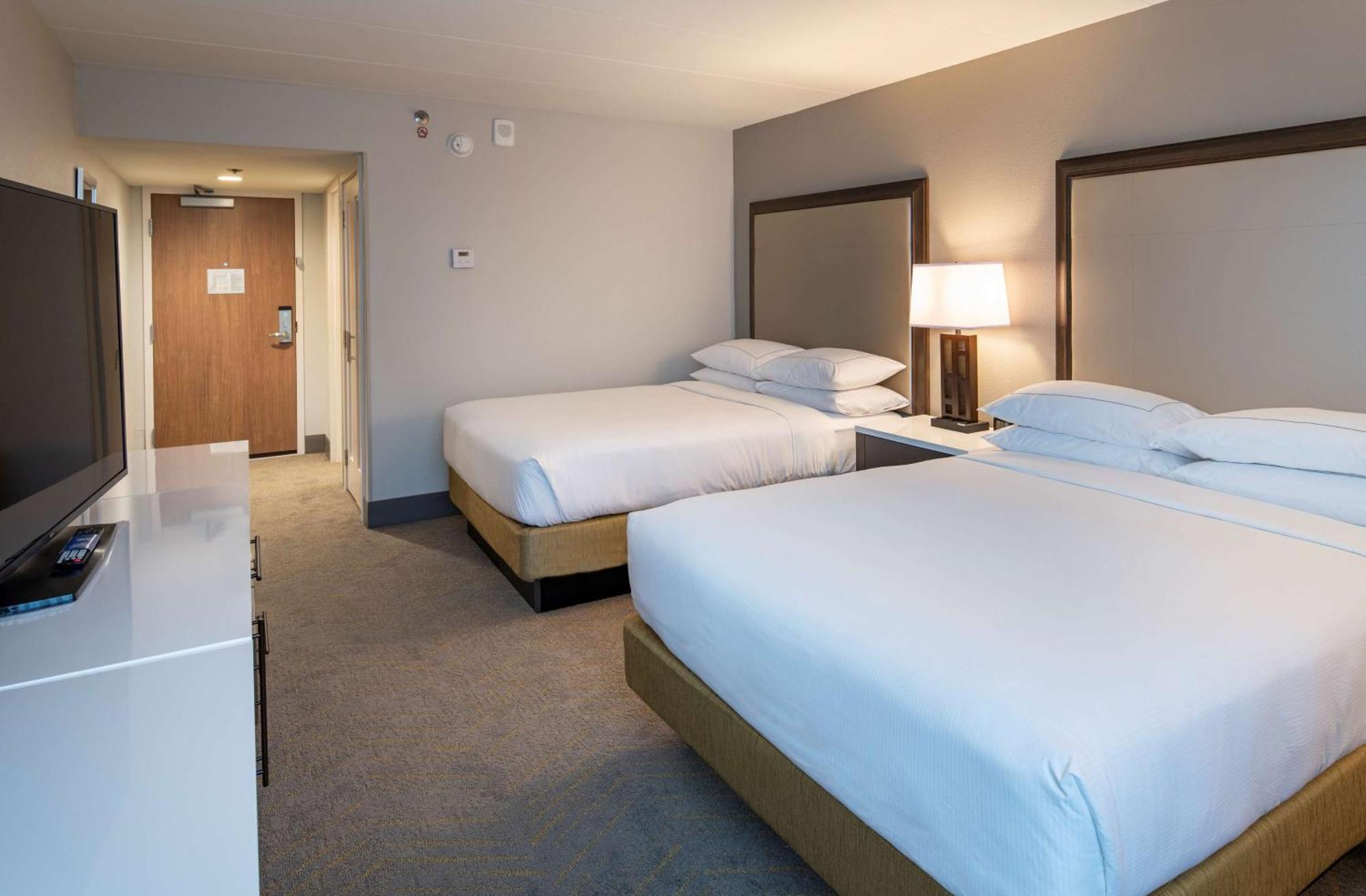 Doubletree By Hilton Madison East Hotel Ngoại thất bức ảnh