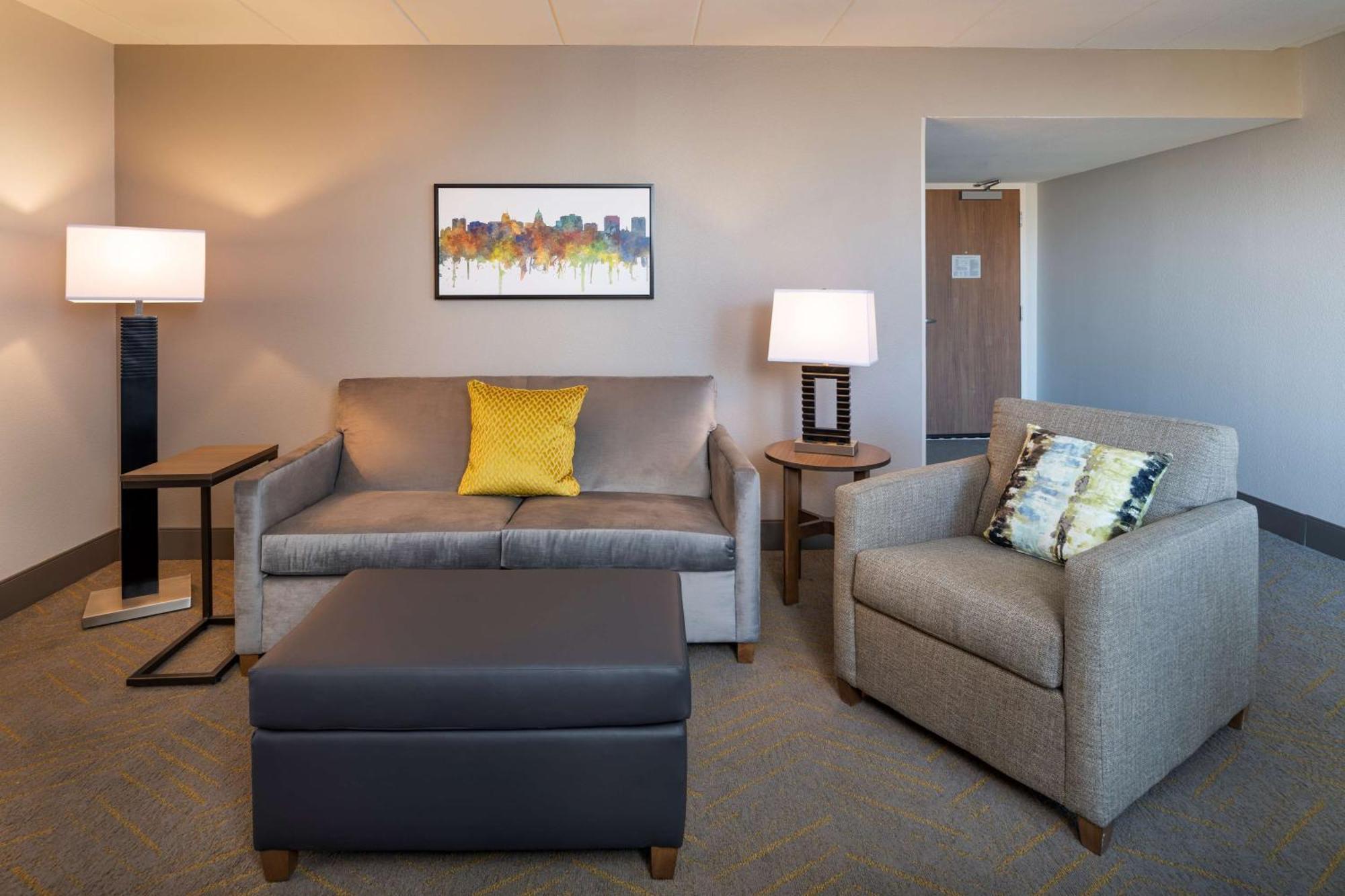 Doubletree By Hilton Madison East Hotel Ngoại thất bức ảnh