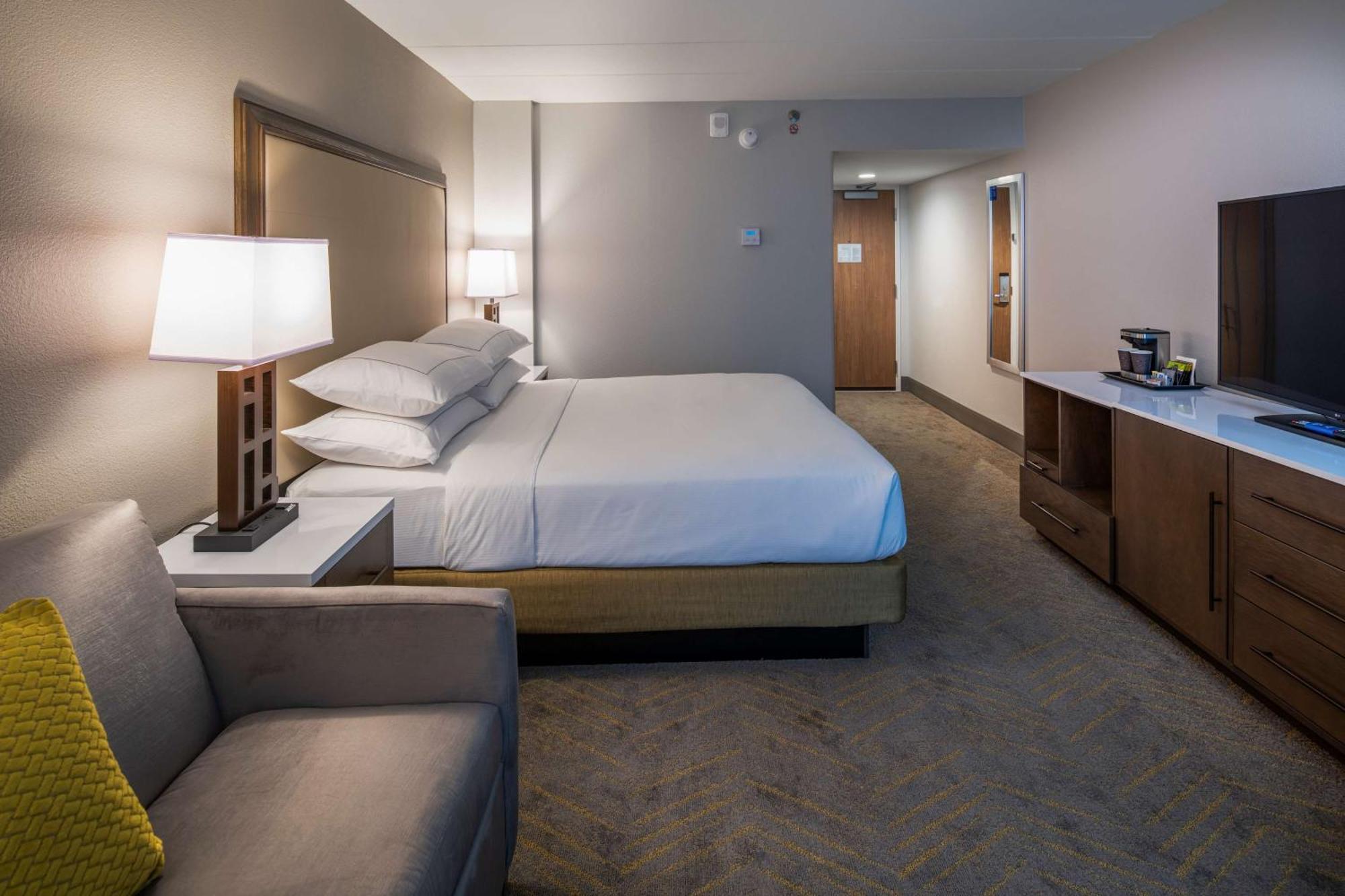 Doubletree By Hilton Madison East Hotel Ngoại thất bức ảnh