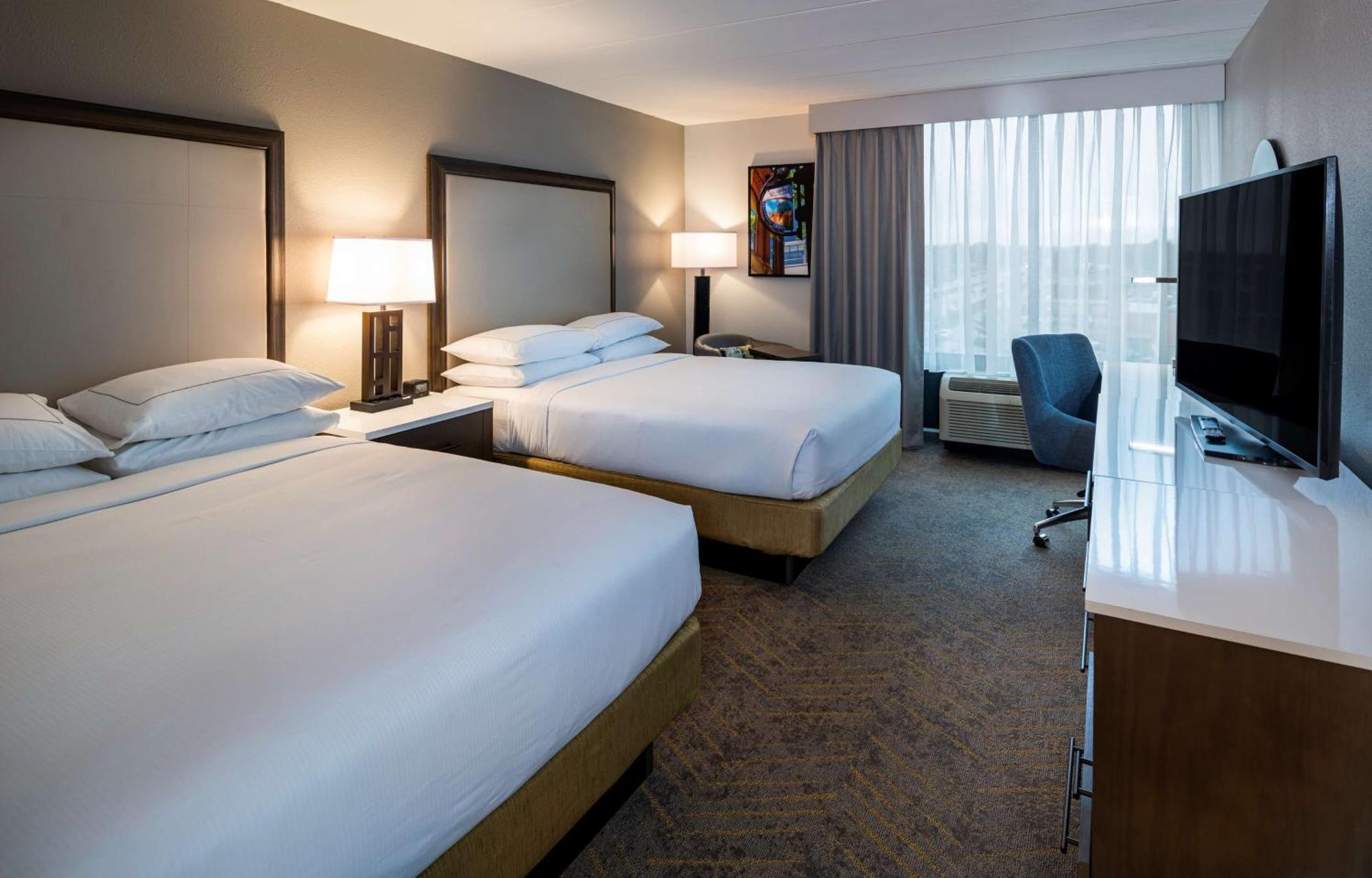 Doubletree By Hilton Madison East Hotel Ngoại thất bức ảnh