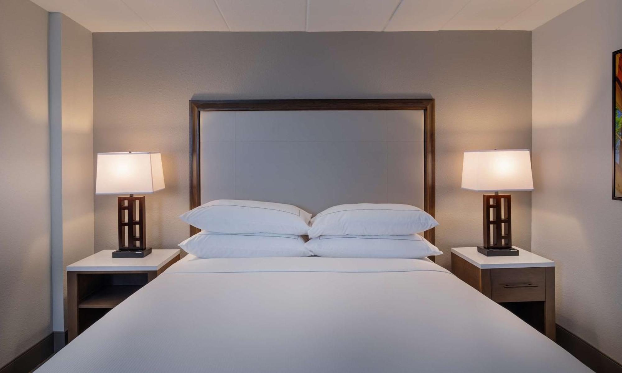 Doubletree By Hilton Madison East Hotel Ngoại thất bức ảnh