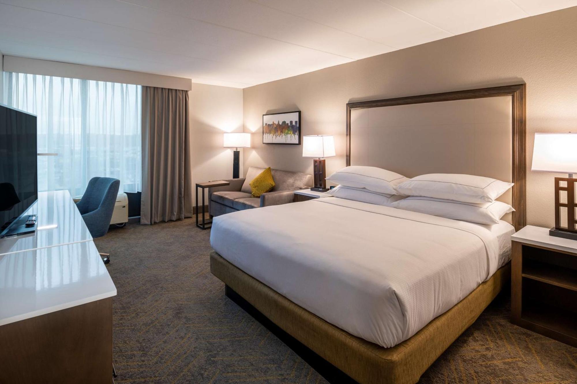 Doubletree By Hilton Madison East Hotel Ngoại thất bức ảnh