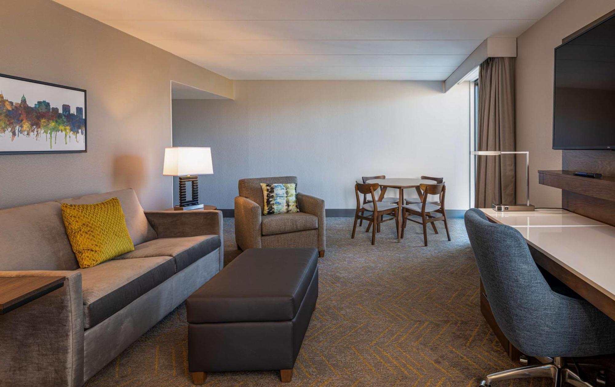 Doubletree By Hilton Madison East Hotel Ngoại thất bức ảnh