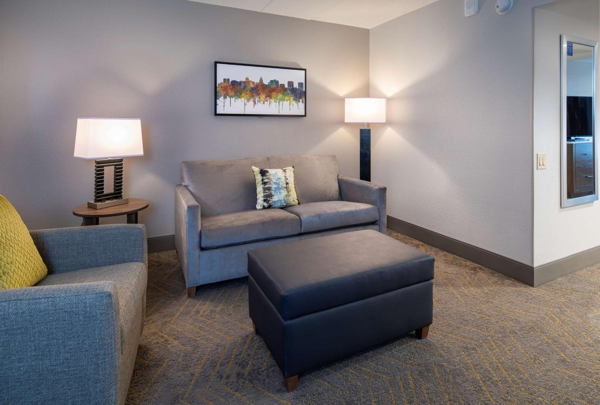 Doubletree By Hilton Madison East Hotel Ngoại thất bức ảnh