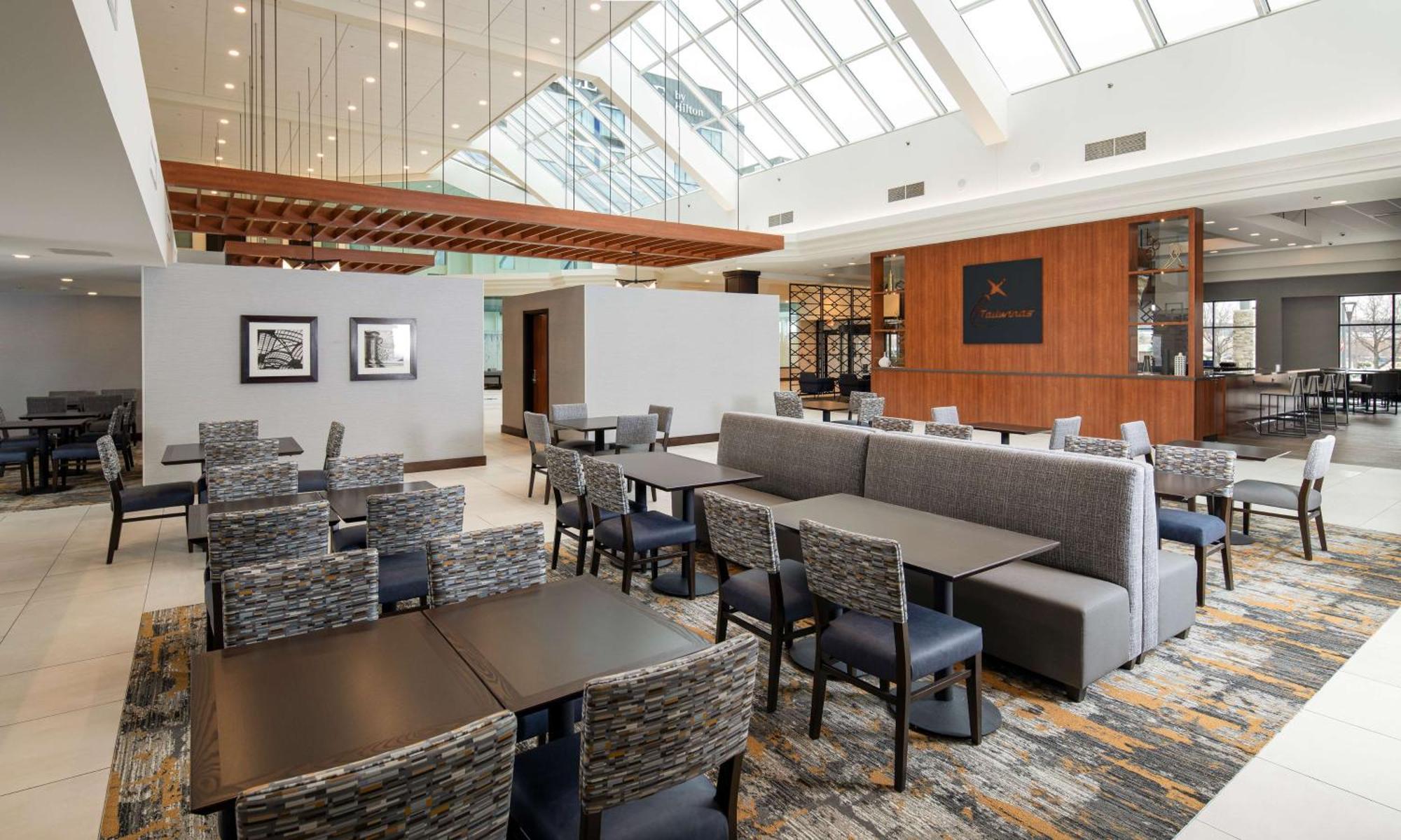Doubletree By Hilton Madison East Hotel Ngoại thất bức ảnh